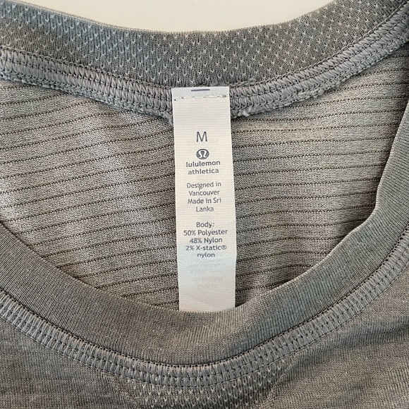 Lululemon Men’s Athletic Shirt - Picture 4 of 7